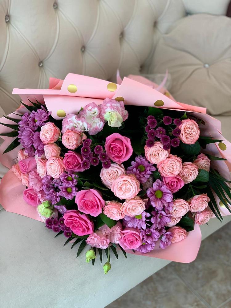 Букет цветов из: Хризантемы, Розы и Лизиантусы в Коле