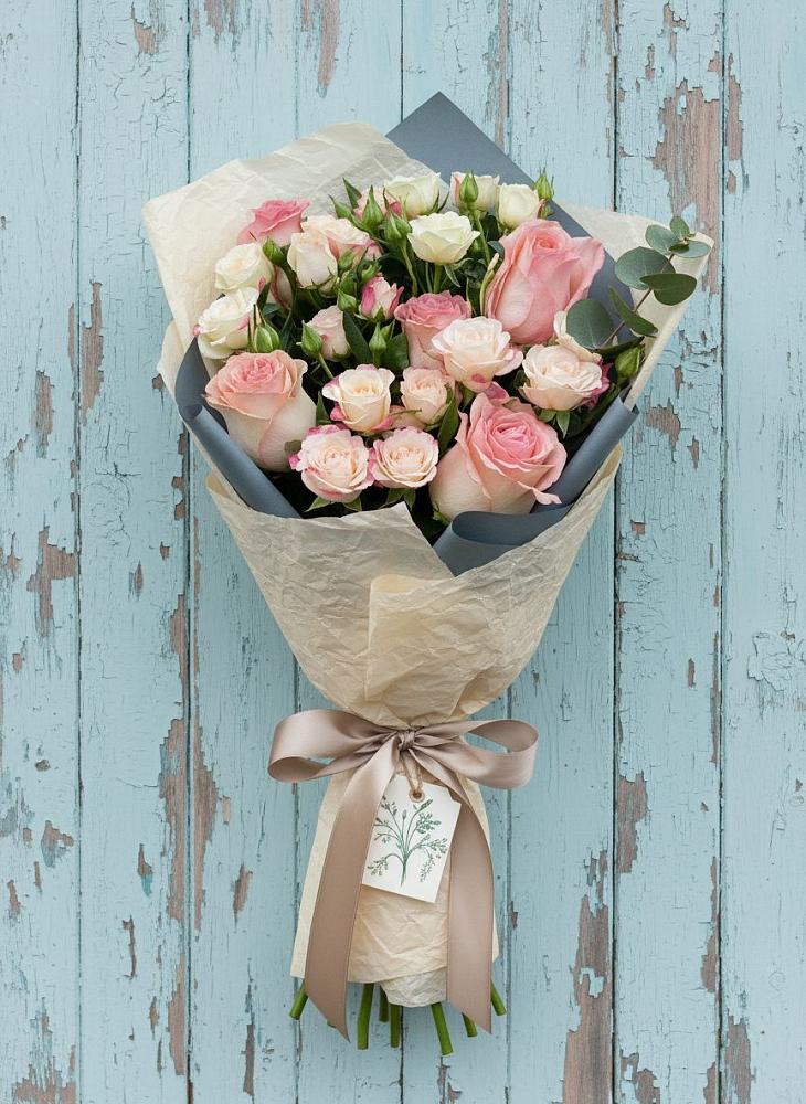 Букет цветов из: Розы в Коле