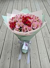 Букет цветов из:  Альстромерии в Коле