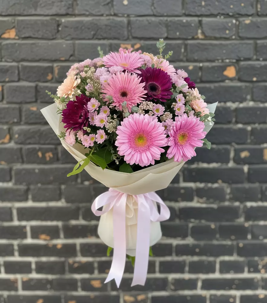 Букет цветов из: Герберы и Хризантемы в Коле