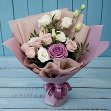 Букет цветов из:  Розы и Лизиантусы в Коле