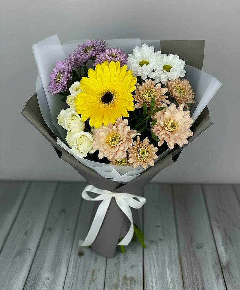 Букет цветов из: Розы, Герберы и Хризантемы в Коле