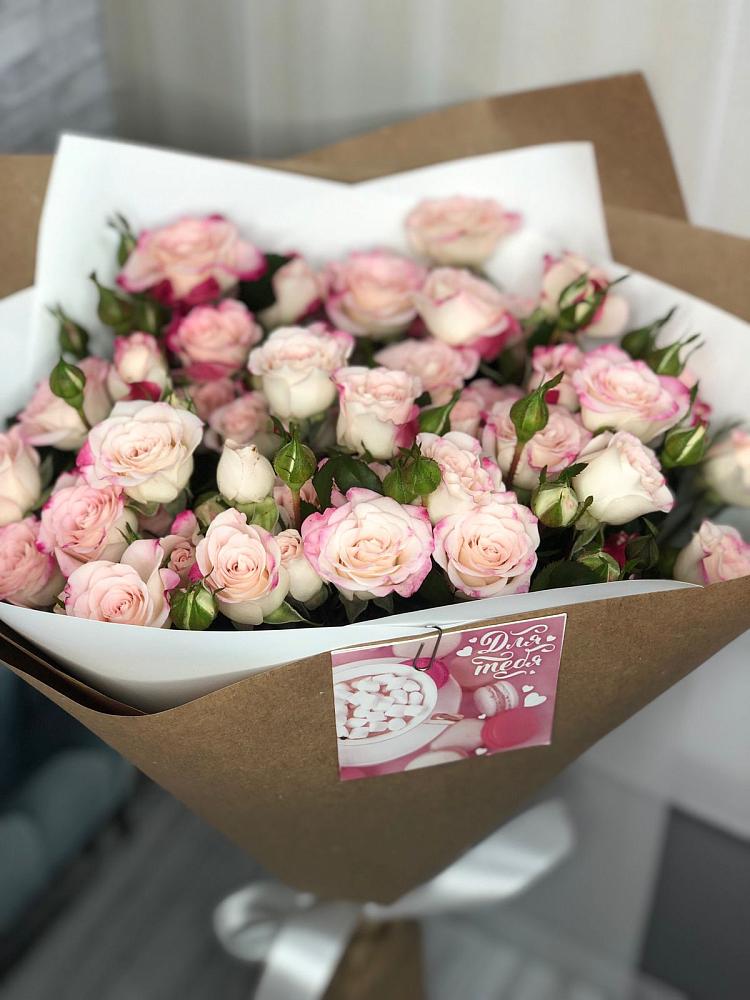 Букет цветов из: Розы в Коле