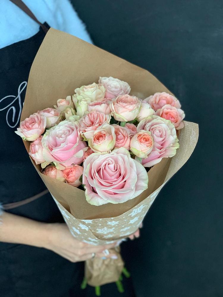 Букет цветов из: Хризантемы и Розы в Коле