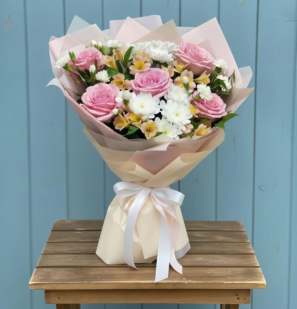 Букет цветов из: Гвоздики, Орхидеи и Розы в Коле