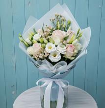 Букет цветов из:  Розы и Лизиантусы в Коле