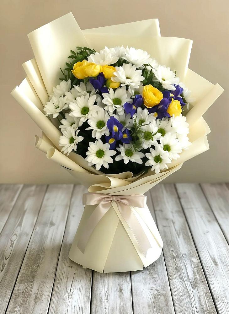 Букет цветов из: Ирисы, Хризантемы и Розы в Коле