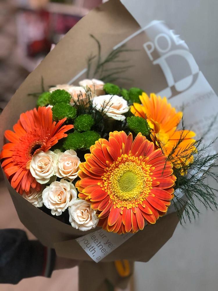 Букет цветов из: Герберы, Хризантемы и Розы в Коле