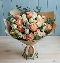 Букет цветов из:  Альстромерии и Розы в Коле